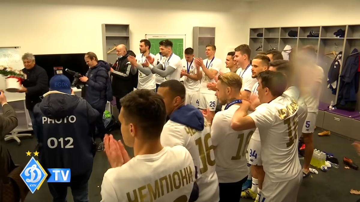 FOTO Mircea Lucescu a ieșit campion cu Dinamo Kiev. Imagini din vestiar