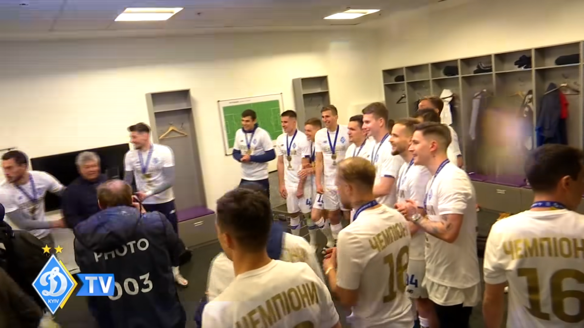 FOTO Mircea Lucescu a ieșit campion cu Dinamo Kiev. Imagini din vestiar