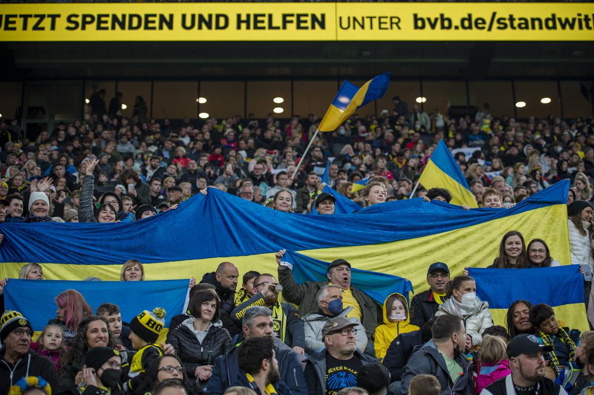 Mircea Lucescu, victorie în amicalul caritabil contra lui Dortmund » Momente emoționante + suma impresionantă strânsă din donațiile fanilor