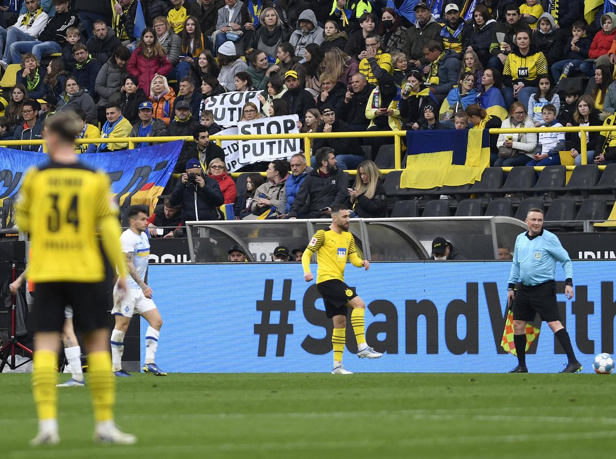 Mircea Lucescu, victorie în amicalul caritabil contra lui Dortmund » Momente emoționante + suma impresionantă strânsă din donațiile fanilor