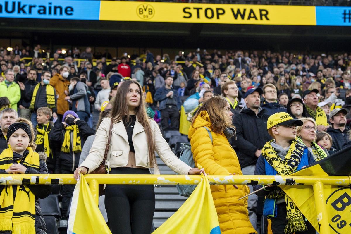 Mircea Lucescu, victorie în amicalul caritabil contra lui Dortmund » Momente emoționante + suma impresionantă strânsă din donațiile fanilor