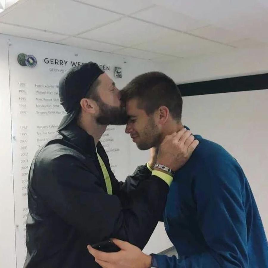 Antrenorul Kristijan Schneider a pierdut lupta cu cancerul » Simona Halep se implicase în campania pentru ajutorarea croatului