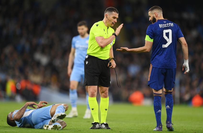 Istvan Kovacs (37 de ani) a condus impecabil prima oră din Manchester City și Real Madrid. În minutul 54, la scorul de 3-1, „centralul” din Carei a avut un schimb tensionat de replici cu Pep Guardiola (51 de ani).
