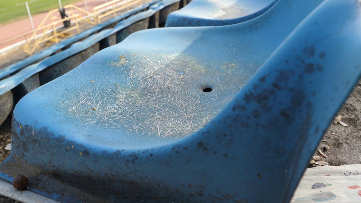 Centenarul „Vampirilor” în paragină și mediocritate » Așa arată astăzi stadionul pe care tremurau granzii: mâncat de mucegai, cu pereți scorojiți și geamuri sparte