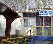 Centenarul „Vampirilor” în paragină și mediocritate » Așa arată astăzi stadionul pe care tremurau granzii: mâncat de mucegai, cu pereți scorojiți și geamuri sparte