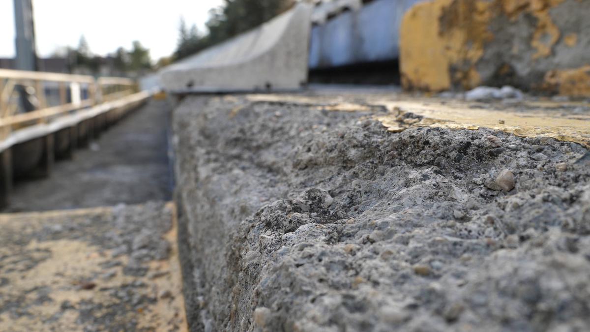 Centenarul „Vampirilor” în paragină și mediocritate » Așa arată astăzi stadionul pe care tremurau granzii: mâncat de mucegai, cu pereți scorojiți și geamuri sparte