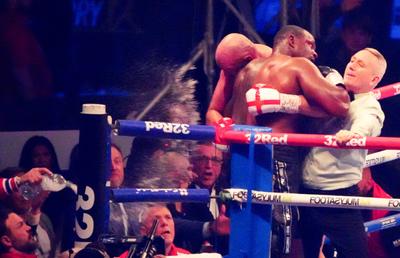 Whyte acuză că Fury l-a învins cu o manevră neregulamentară: „Groaznică decizia arbitrului, vreau revanșa!”