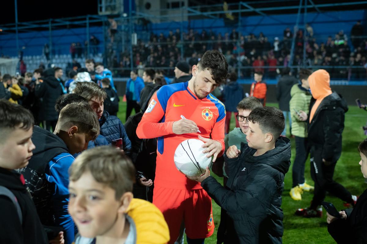 Cum au sărbătorit jucătorii de la FCSB victoria cu Farul