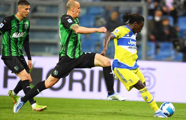 Italienii nu-l iartă pe Chiricheș, păcălit la golul decisiv din Sassuolo - Juventus