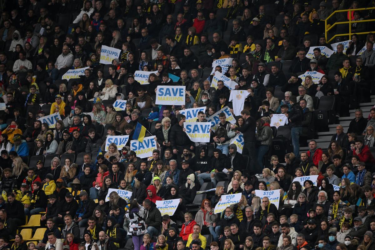 Mircea Lucescu, victorie în amicalul caritabil contra lui Dortmund » Momente emoționante + suma impresionantă strânsă din donațiile fanilor