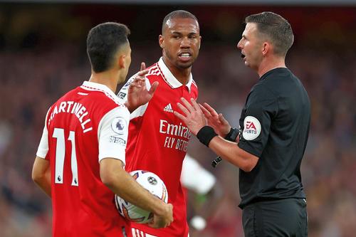 Arsenal, două victorii importante cu Michael Oliver. Foto: Imago Images