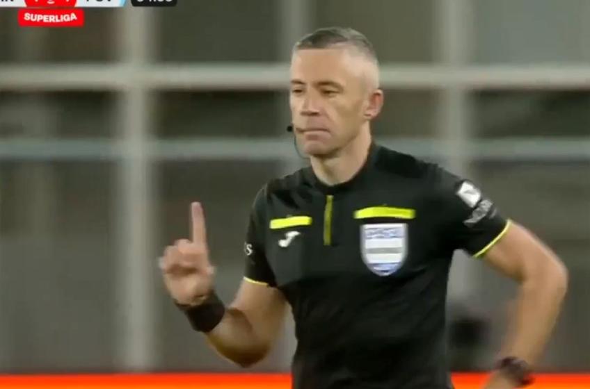 Penalty anulat în Dinamo - FC Voluntari  / FOTO: Capturi TV @Prima Sport 1