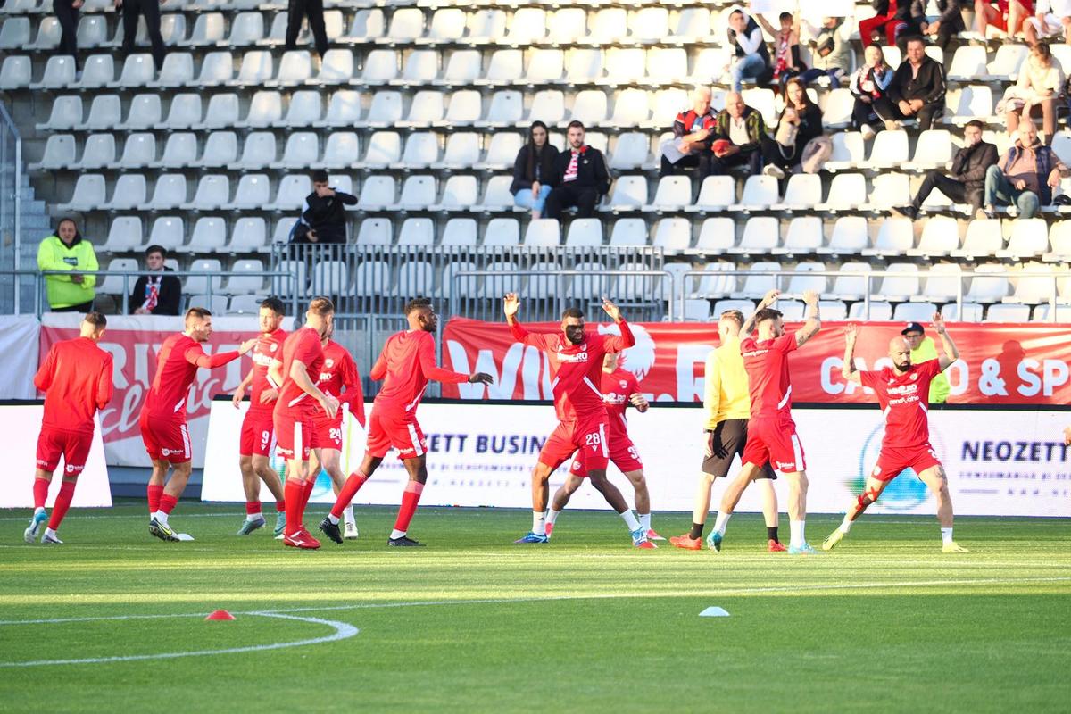 Înainte de Dinamo - Voluntari