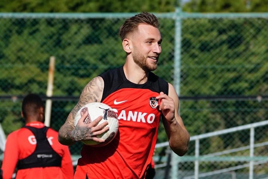 Adevăratul impresar al lui Denis Drăguș, reacție pentru GSP despre transferul românului » În ce stadiu sunt negocierile