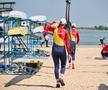 Ancuța Bodnar și Simona Radiș mergând spre ponton FOTO Raed Krishan