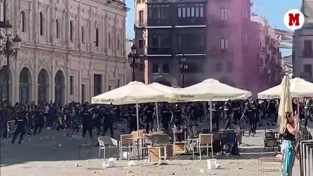 Incident între fanii de la Barcelona și jandarmi înainte de meciul cu Real Madrid