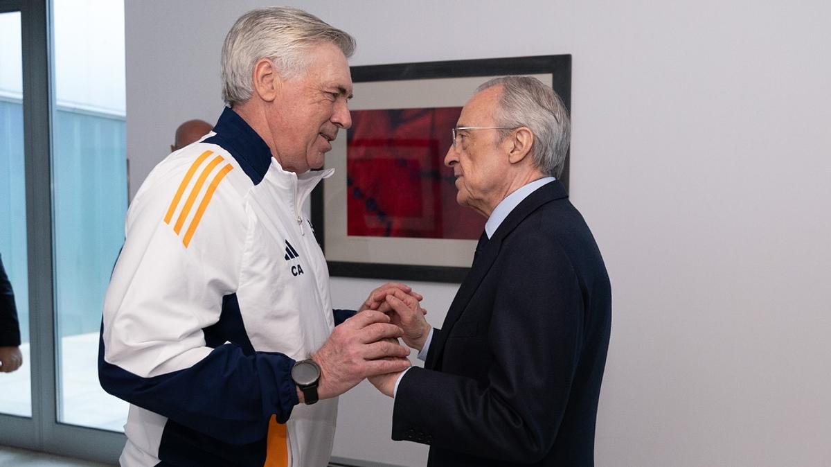 Florentino Perez este la Sevilla alături de jucătorii de la Real Madrid