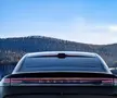 Mașina care seamănă izbitor cu Rolls-Royce și Mercedes » E mult mai ieftină decât cei doi giganți auto