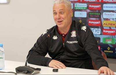 Marius Șumudică, printre hohote de râs: „Știți ce mi-au scris Rădoi și Dan Petrescu? E clar, sunt numărul 1 dintre antrenori!”