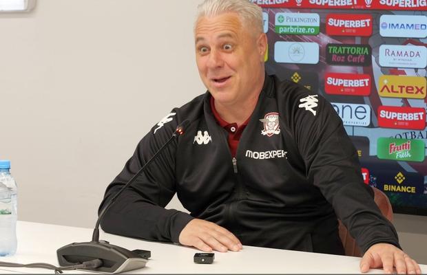 Marius Șumudică, printre hohote de râs: „Știți ce mi-au scris Rădoi și Dan Petrescu? E clar, sunt numărul 1 dintre antrenori!”