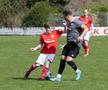 Echipa 100% românească din „Țara Fericirii” joacă într-un campionat cu reguli bizare: fotbal, handbal și rugby într-un meci!