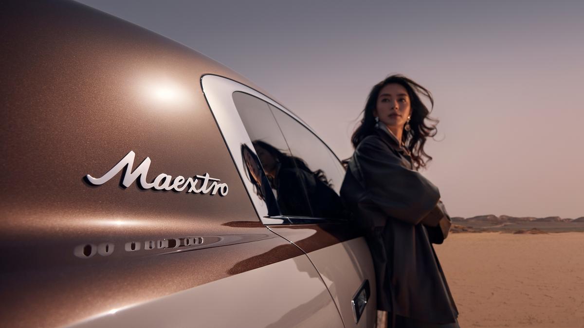 Mașina care seamănă izbitor cu Rolls-Royce și Mercedes » E mult mai ieftină decât cei doi giganți auto