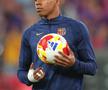 Fanii celor de la Barcelona au făcut show în Sevilla înaintea meciului cu Real Madrid