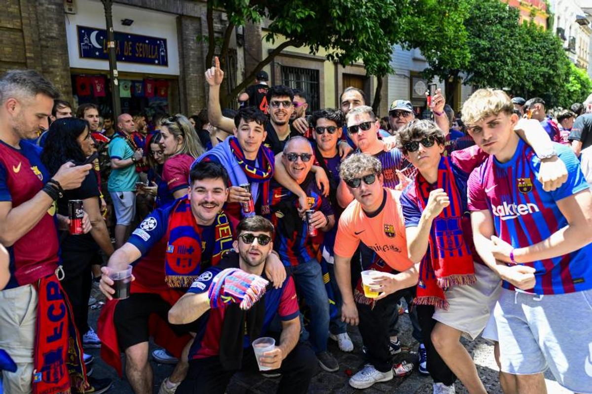 Imaginea zilei la Sevilla, înainte de Barcelona - Real Madrid » Până unde au mers fanii