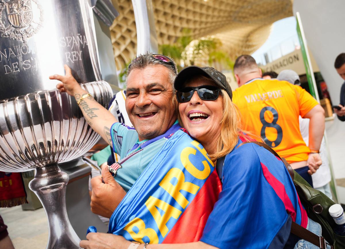 Imaginea zilei la Sevilla, înainte de Barcelona - Real Madrid » Până unde au mers fanii