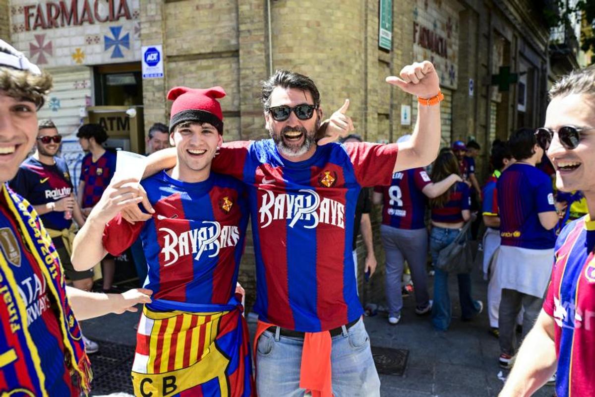Fanii celor de la Barcelona au făcut show în Sevilla înaintea meciului cu Real Madrid