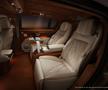 Mașina care seamănă izbitor cu Rolls-Royce și Mercedes » E mult mai ieftină decât cei doi giganți auto
