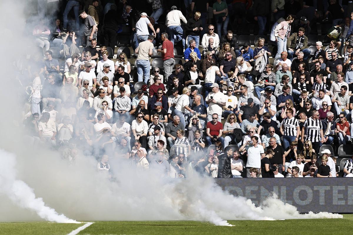 „Rușine!” » Derby-ul retrogradării a scăpat de sub control! Arbitrul a oprit meciul