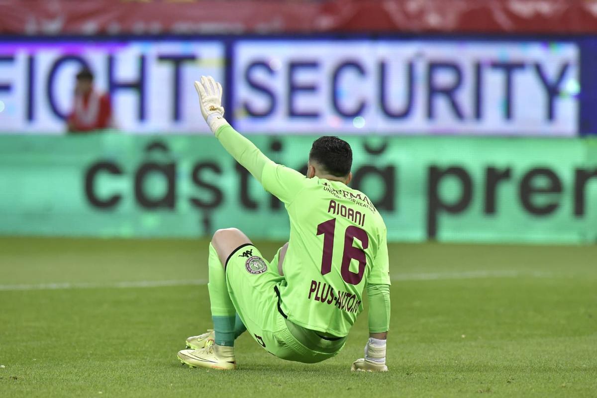 Marian Aioani s-a accidentat, Adrian Briciu a debutat pentru Rapid cu Dinamo