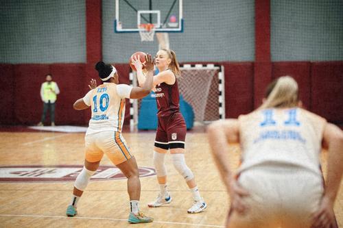 Claudia Cuic, MVP-ul finalei Ligii Naționale de Baschet Feminin, a ajutat-o pe Rapid București să câștige titlul național/Foto: Facebook (Baschet Rapid)