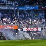 Haos total în tribune la Heracles - Volendam // Imago Images