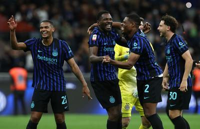 Denzel Dumfries, elevul lui Chivu, curtat de clubul din Premier League