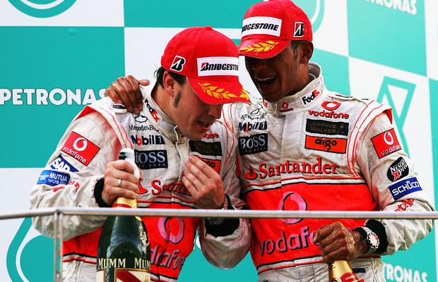 VIDEO Curba care a rupt relația Fernando Alonso - Lewis Hamilton! Dezvăluiri despre momentul care a distrus-o pe McLaren: „Acolo am început să pierdem campionatul”