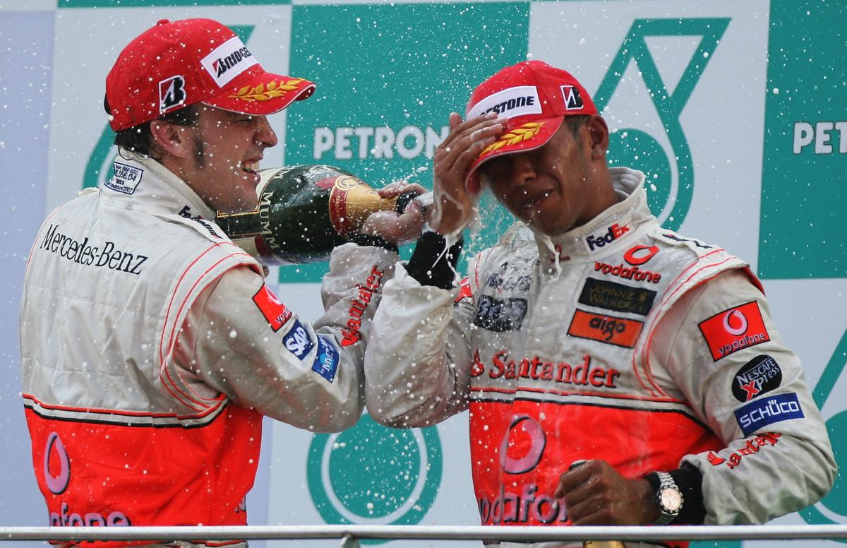 VIDEO Curba care a rupt relația Fernando Alonso - Lewis Hamilton! Dezvăluiri despre momentul care a distrus-o pe McLaren: „Acolo am început să pierdem campionatul”