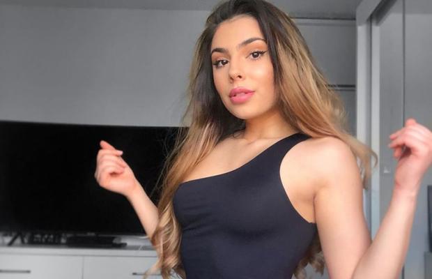 FOTO+VIDEO Cele mai plăcute exerciții de fitness :) Andra a devenit celebră pe Instagram cu pozele sale incendiare