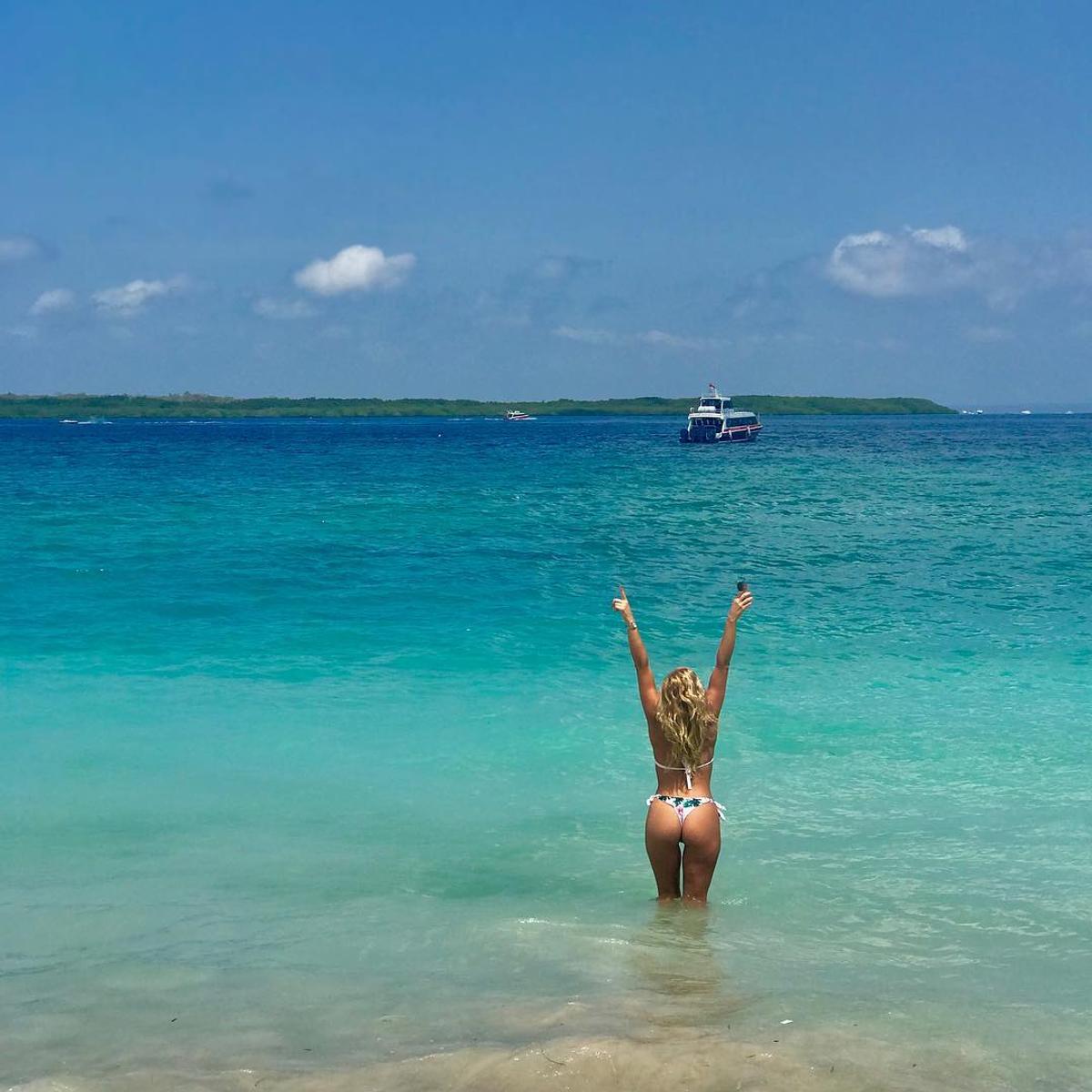 GALERIE FOTO La 40 de ani e mai hot ca niciodată! Fata de antrenor care a încins Instagramul cu ultima poză