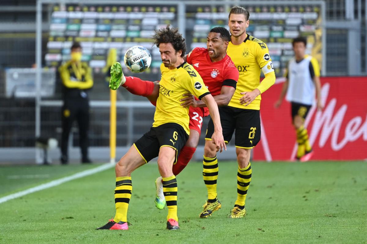 Lui Lucien Favre i-a ajuns! Antrenorul lui Dortmund a răbufnit: „Incredibil! Inacceptabil!”