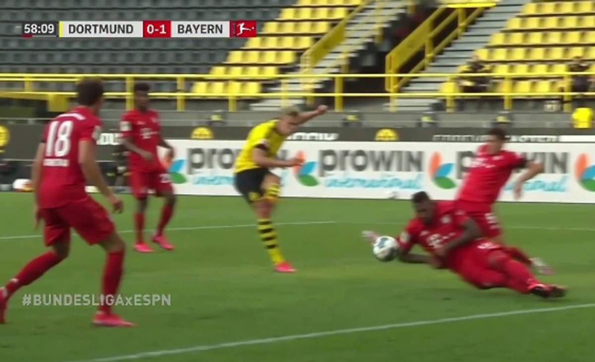 Lui Lucien Favre i-a ajuns! Antrenorul lui Dortmund a răbufnit: „Incredibil! Inacceptabil!”