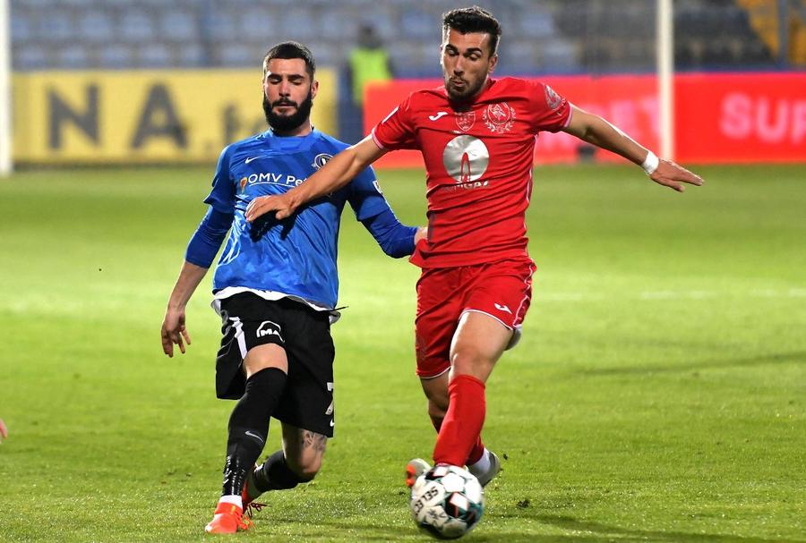 Ronaldo Deaconu vs. Viitorul // foto: Imago Avalanșă de oferte pentru „diamantul” din play-out! Rotaru, Mititelu, Gigi Becali și rapidistul Angelescu se bat să-i obțină semnătura