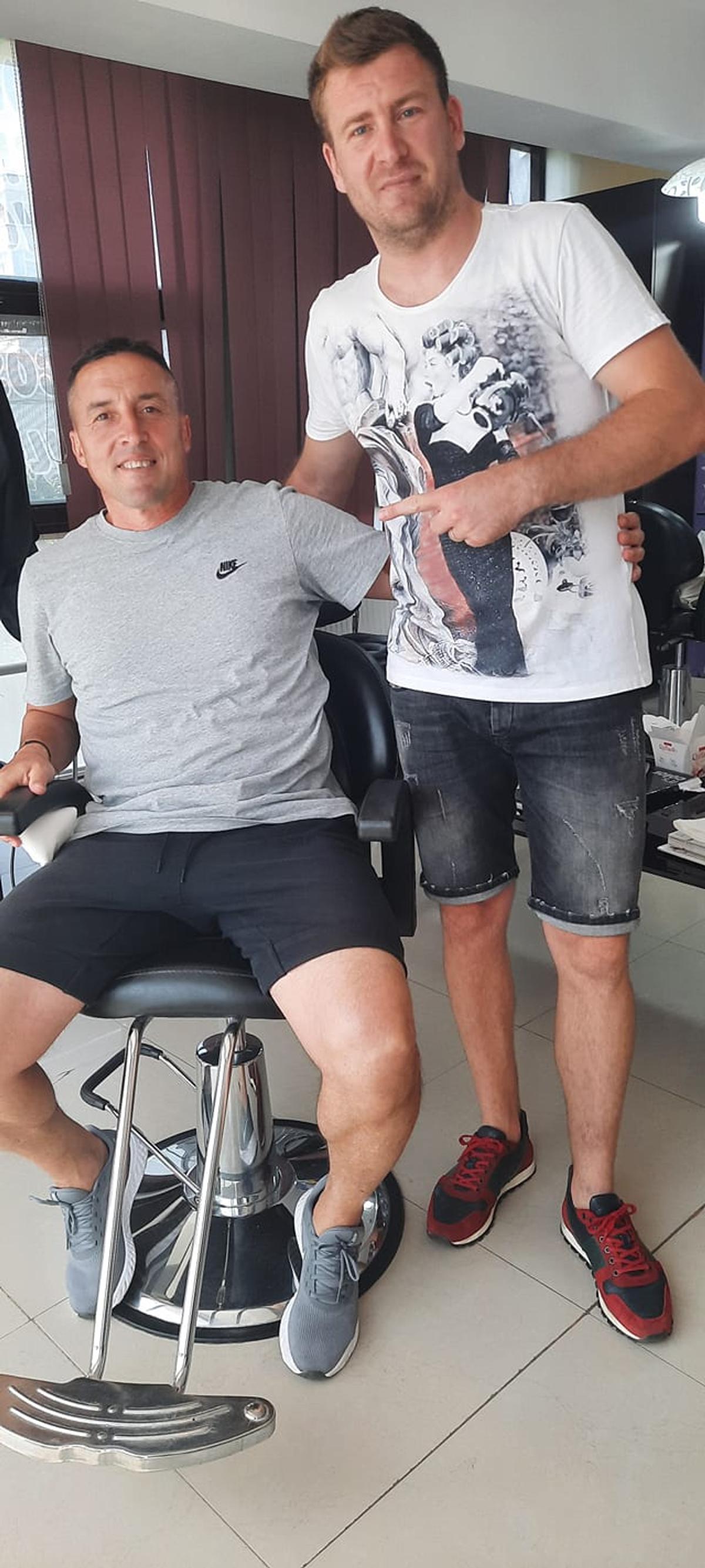 Fostul campion din Liga 1 a ajuns frizer la 33 de ani: „Stau noaptea în pat și mă bușește plânsul”