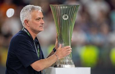 Cristi Chivu, despre Jose Mourinho: „Transformă jucătorii normali în bravi și pe cei bravi în fenomene”