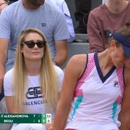 Irina Begu a fost aproape de descalificare în meciul cu Ekaterina Alexandrova / Captură Eurosport