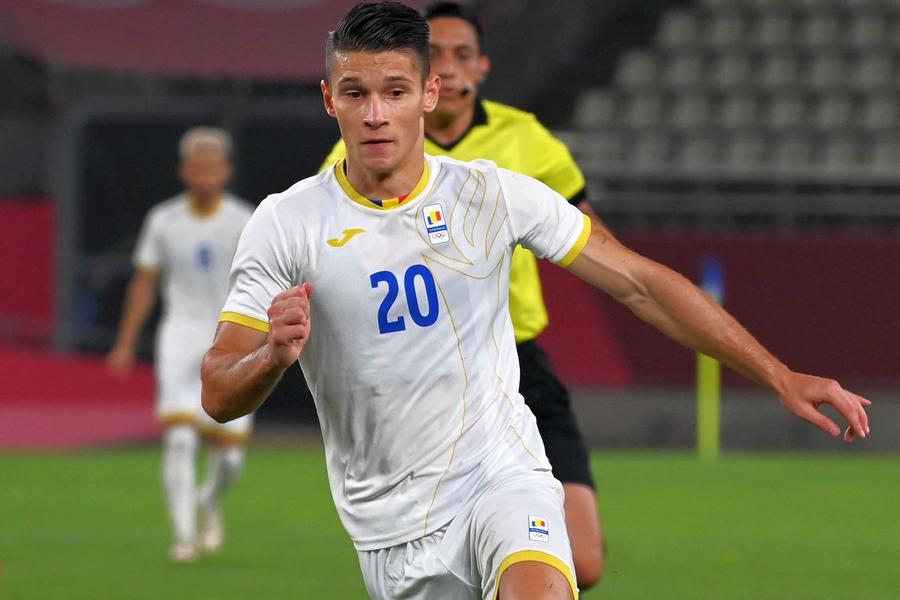 Alex Dobre a participat cu selecționata de tineret la Jocurile Olimpice de la Tokyo / Sursă foto: Raed Krishan (GSP) „Tricolorul” care a debutat sub Edi Iordănescu schimbă echipa: „Nu intră în planurile pentru noul sezon, dar nu duce lipsă de oferte”