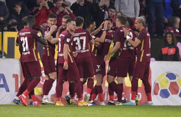 Primul transfer la CFR Cluj: „Suntem aproape să semnăm primul jucător” + Care sunt fotbaliștii campioanei pentru care au sosit oferte
