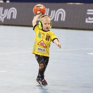 Băiatul islandezului Ymir Orn Gislason (26 de ani) a coborât pe parchet la Final Four-ul de la Hamburg / FOTO: Cristi Preda (GSP.ro)
