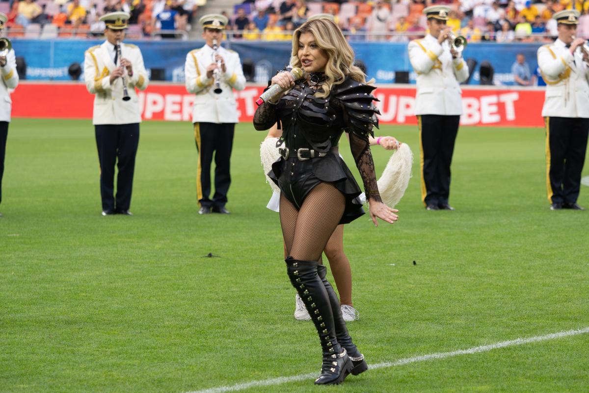 Loredana Groza, show de excepție pe Arena Națională! Apariție electizantă pe motocicletă și spectacol de zile mari